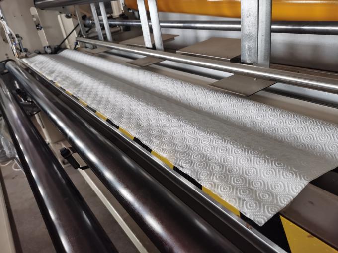 Nice Design Dot To Dot Lamination Embossing Kitchen Towel Paper Rewinding Machine 4